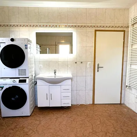 Geraeumige Monteurunterkunft Апартаменты