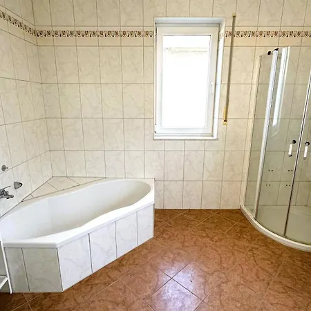 Geraeumige Monteurunterkunft Apartment