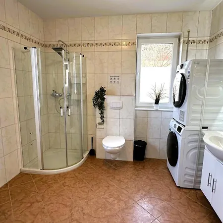 Geraeumige Monteurunterkunft