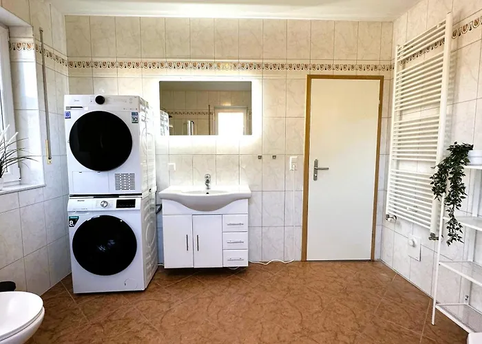 Geraeumige Monteurunterkunft * لينغيريش