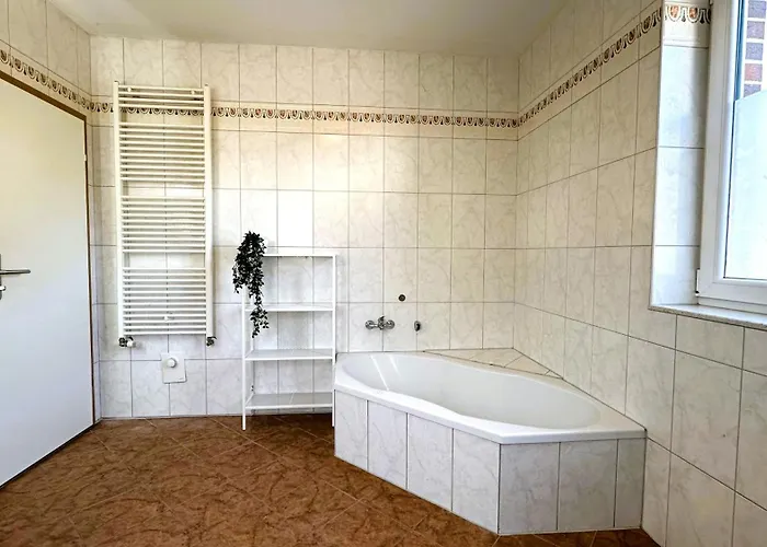 Geraeumige Monteurunterkunft * لينغيريش