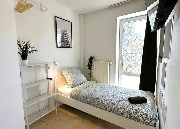 Geraeumige Monteurunterkunft شقة