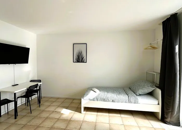 Geraeumige Monteurunterkunft * لينغيريش