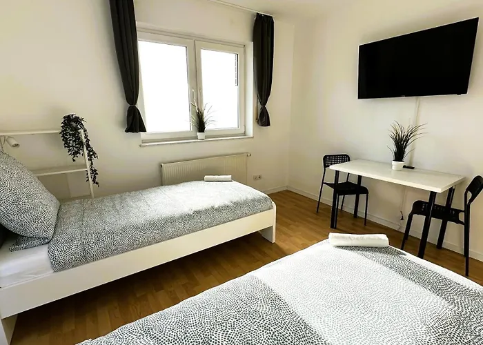 Geraeumige Monteurunterkunft شقة *